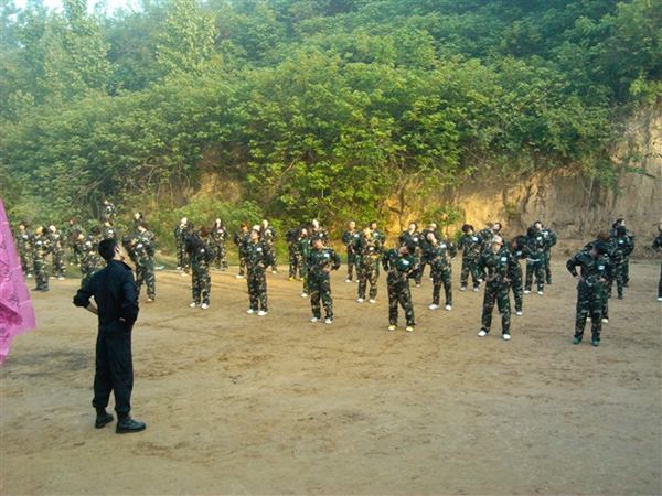 易視界員工戶外拓展培訓2