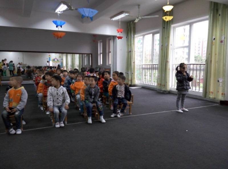 易視界走進校園關愛孩子視力健康