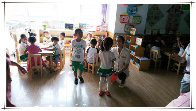 易視界青島店走進海逸幼兒園普查視力