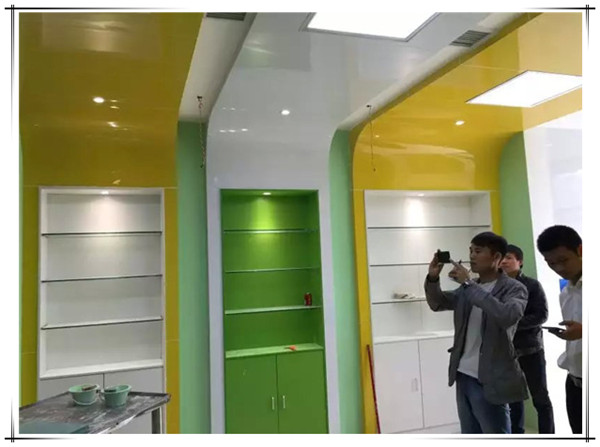 易視界康平路店裝修即將完畢近日開業