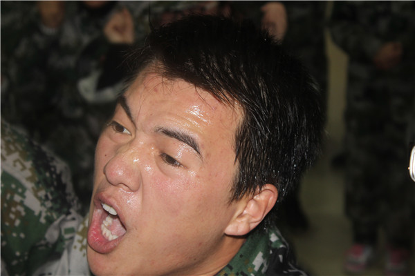 易視界精英們?cè)谌σ愿? data-bd-imgshare-binded=