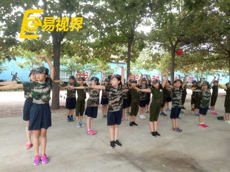 小伙伴人認真訓練中