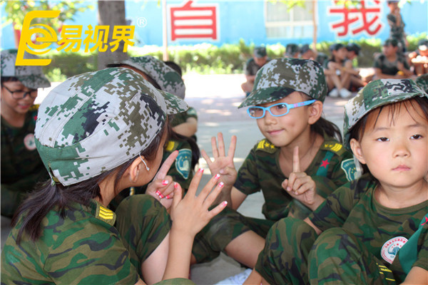 小朋友們開心應對每天的挑戰(zhàn)，加油！