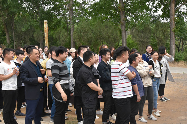 易視界伙伴們整裝待發中