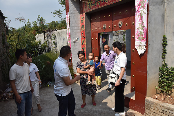 依依不舍的送別時刻