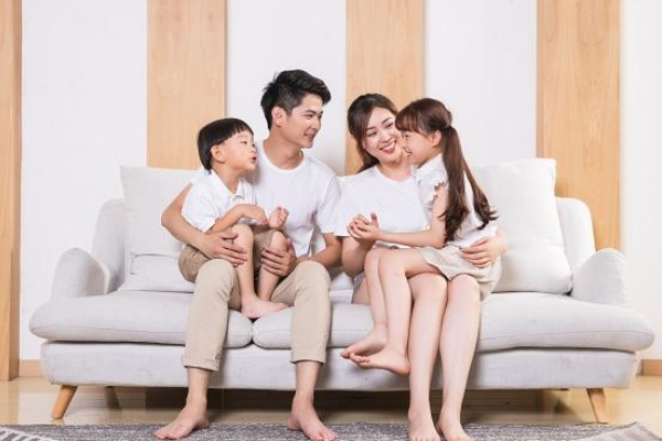 孩子要玩手機，爸媽應該怎么辦