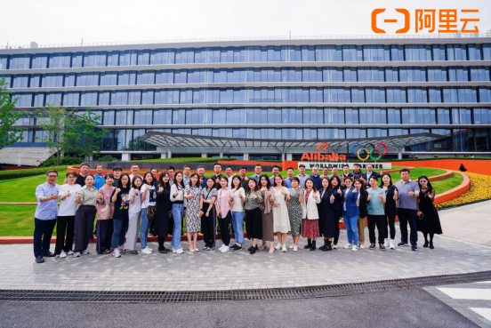 易視界創始人游學阿里巴巴 樹立頂尖行業目標