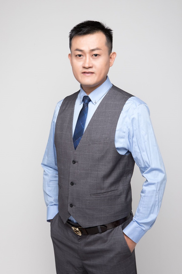 恭喜易視界創始人榮獲香港國學發展研究院終身榮譽教授稱號