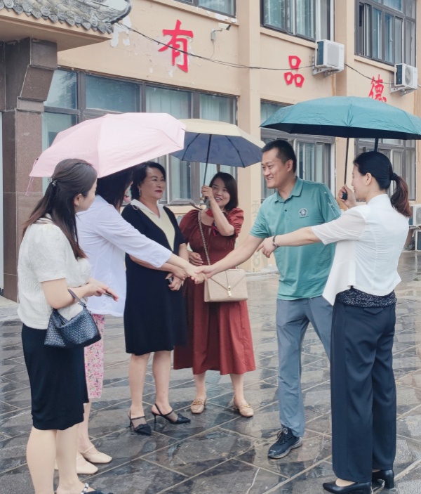 易視界.經貿學院攜手并進：校企合作送學到崗暨入職歡迎儀式圓滿落幕