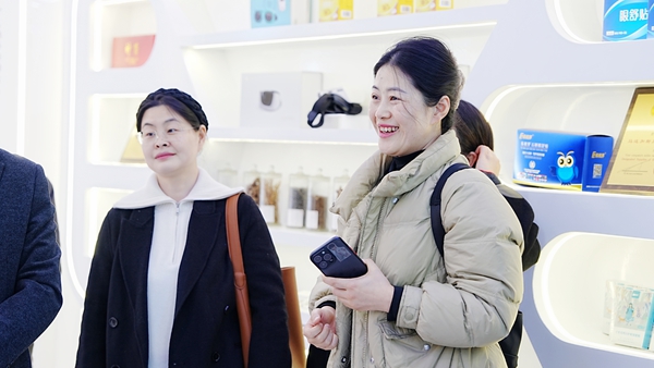 經貿職業學院校領導們蒞臨易視界訪談