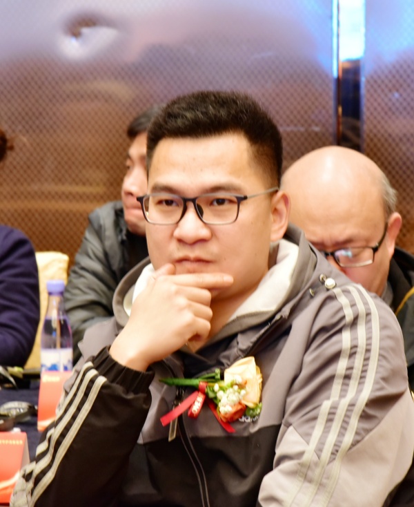 易視界17載感恩如光同行共同守護清晰視界圖集