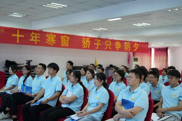 校企聯動新標桿：易視界打造“畢業即就業”的直通車