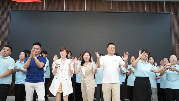 易視界2025年7月嘉獎會暨8月啟動大會精彩瞬間