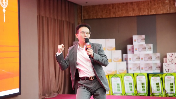 易視界2025年10月嘉獎會暨11月啟動大會精彩瞬間